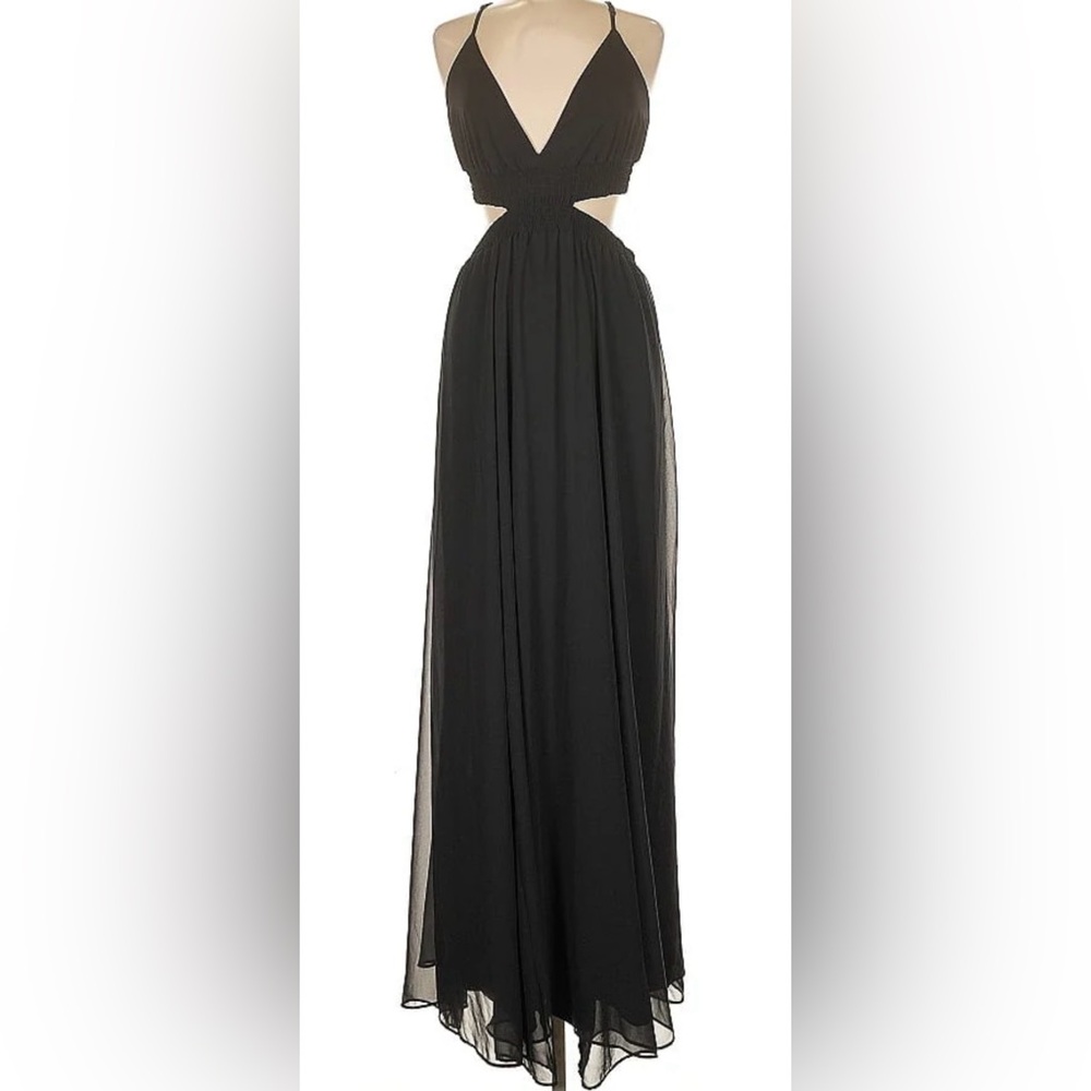 Express-Elegant Black Evening Gown
Size M
New with tag
Sheer maxi dress